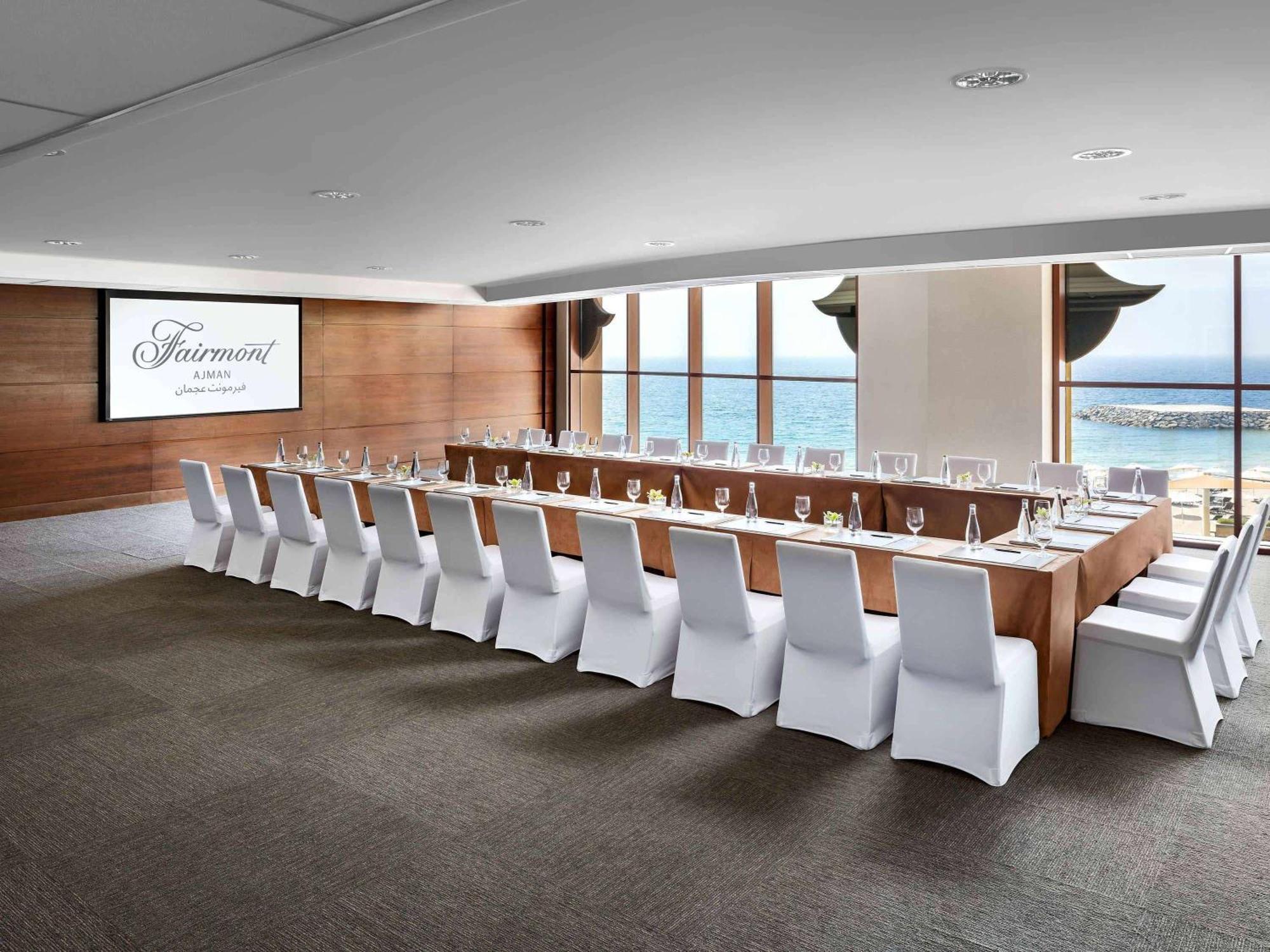 Fairmont Ajman Hotel Buitenkant foto Meeting room