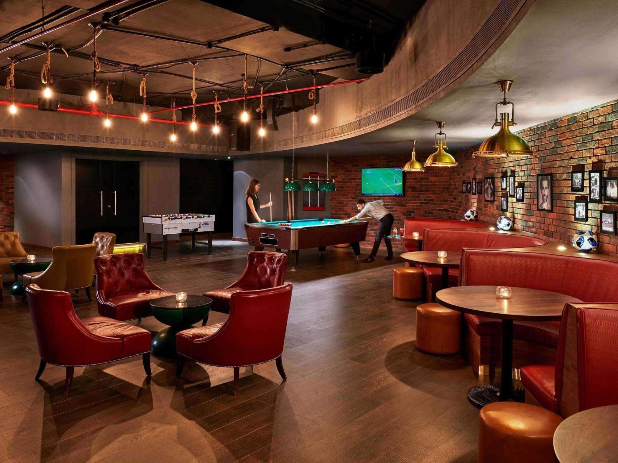 Fairmont Ajman Hotel Buitenkant foto The Billiard Room