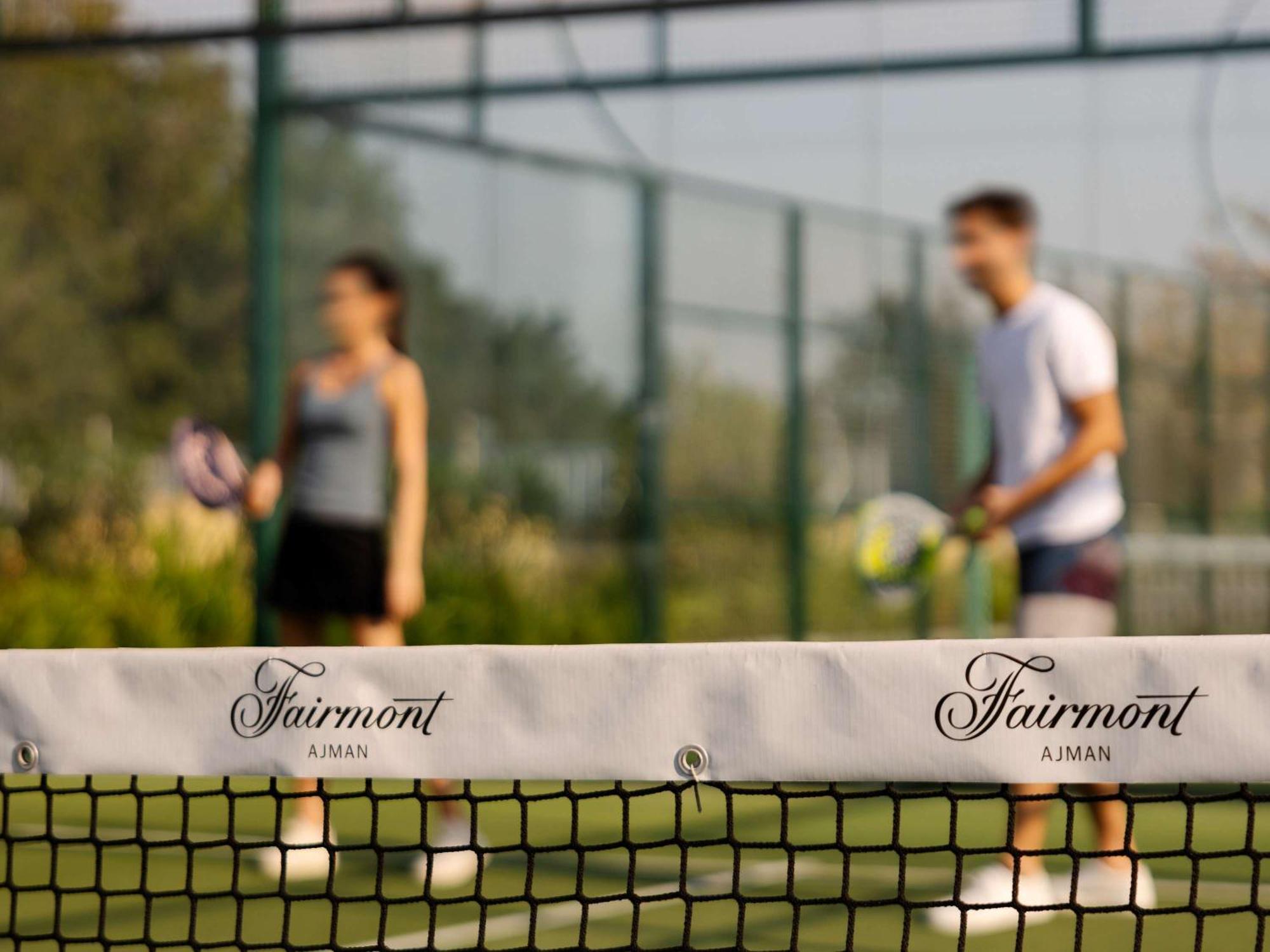 Fairmont Ajman Hotel Buitenkant foto Tennis at Fairmont Ajman
