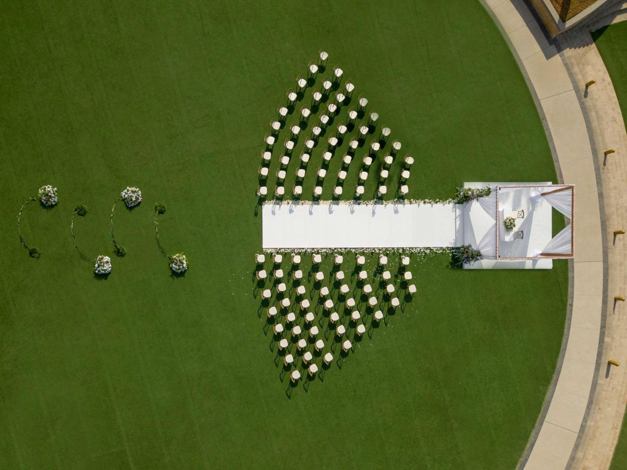 Fairmont Ajman Hotel Buitenkant foto Aerial view of the memorial